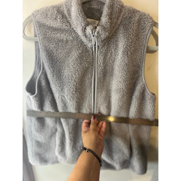 Vest‎ - Picture 6 of 6